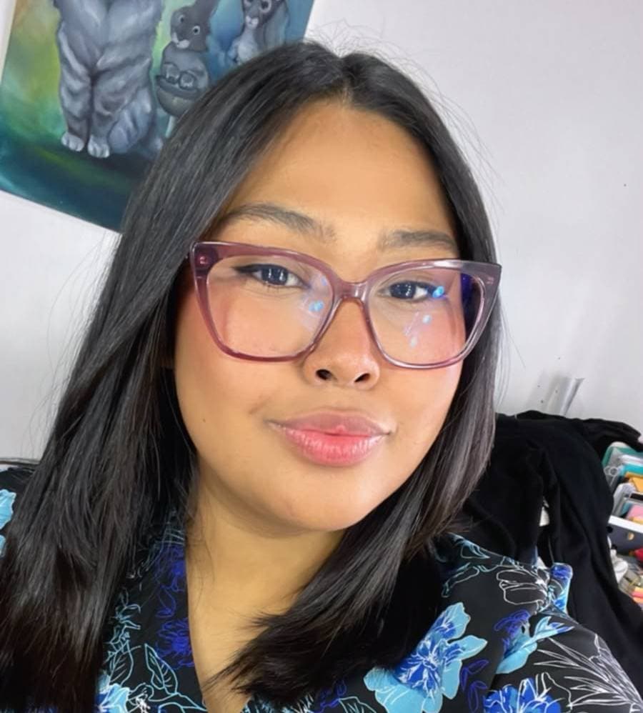 Fernanda en su estación de grooming